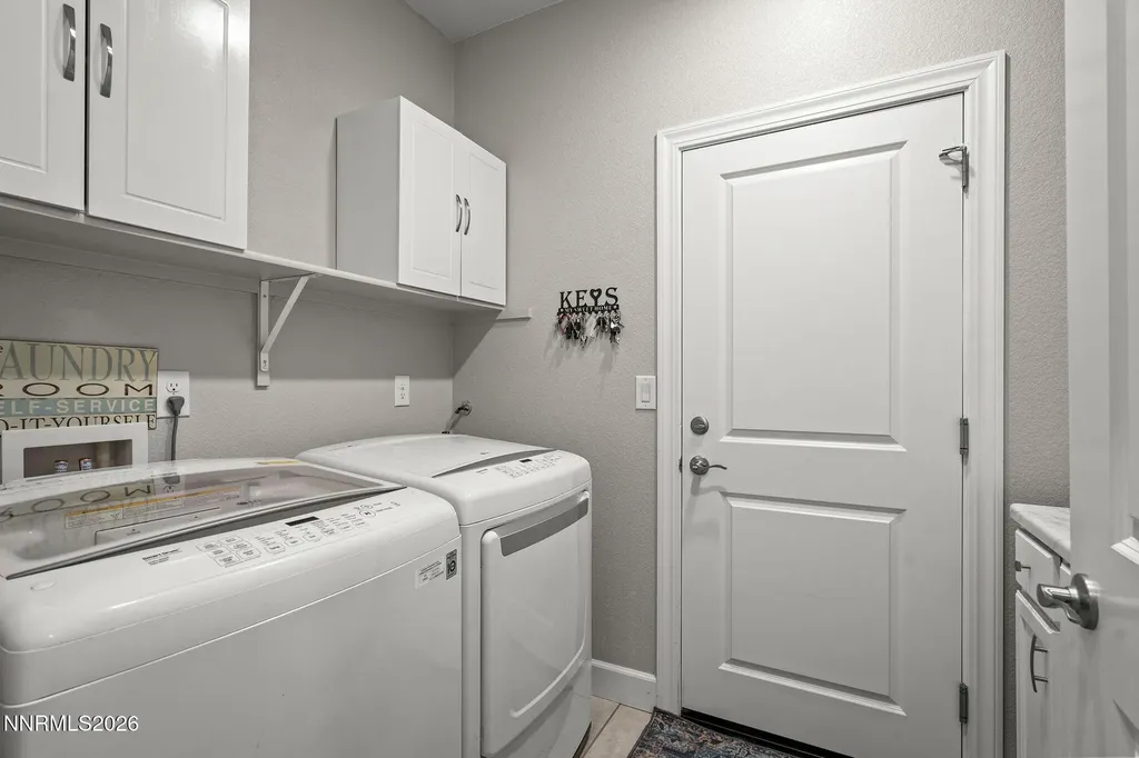100 Amberwood Dayton NV 89403