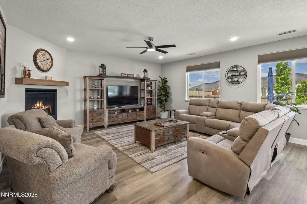 100 Amberwood Dayton NV 89403