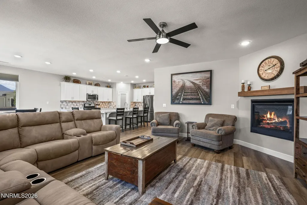 100 Amberwood Dayton NV 89403