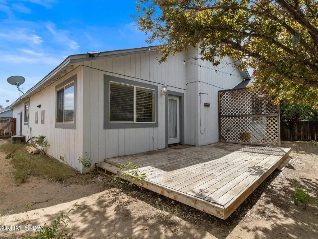 892 Valley Crest Carson City NV 89705