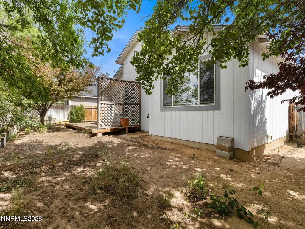 892 Valley Crest Carson City NV 89705