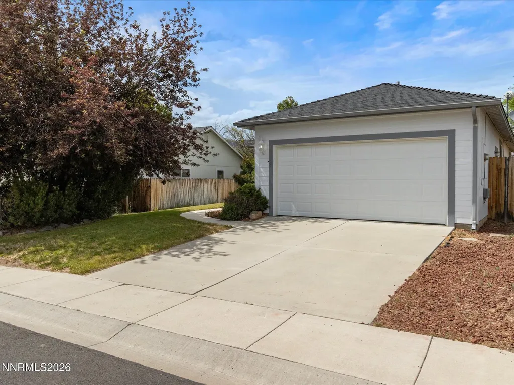 892 Valley Crest Carson City NV 89705