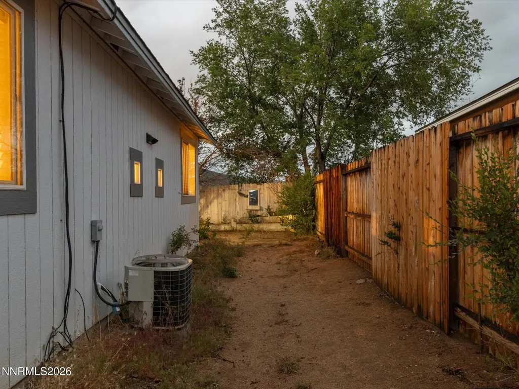 892 Valley Crest Carson City NV 89705