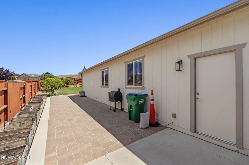 18324 Panda Bear Reno NV 89508