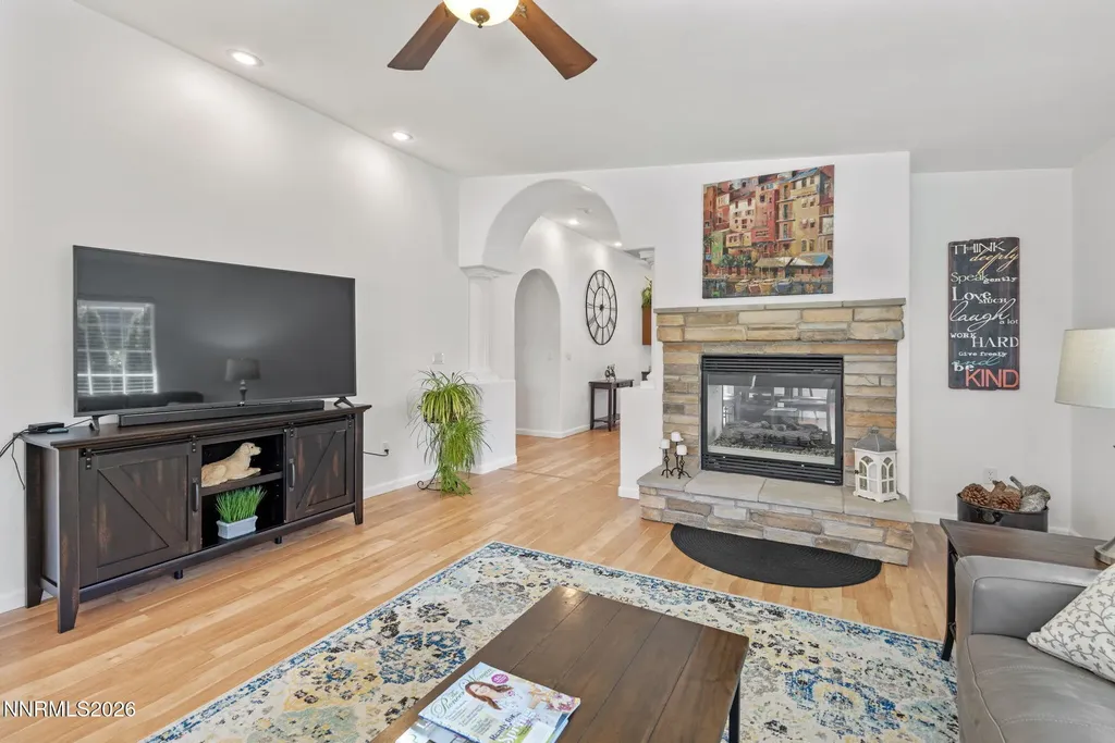 18324 Panda Bear Reno NV 89508