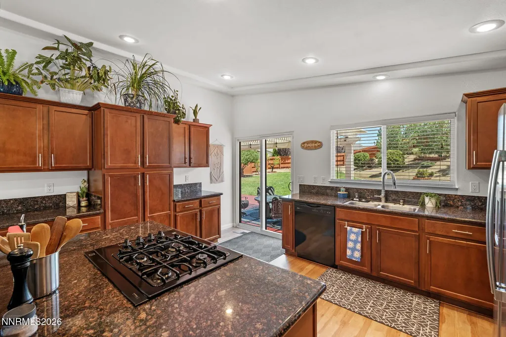 18324 Panda Bear Reno NV 89508