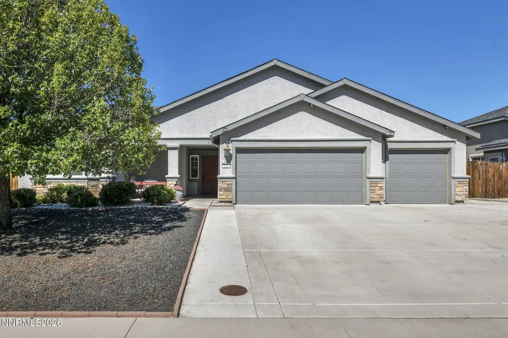 121 Bethpage Dayton NV 89403