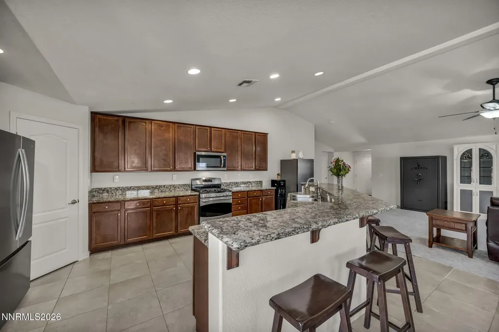 121 Bethpage Dayton NV 89403