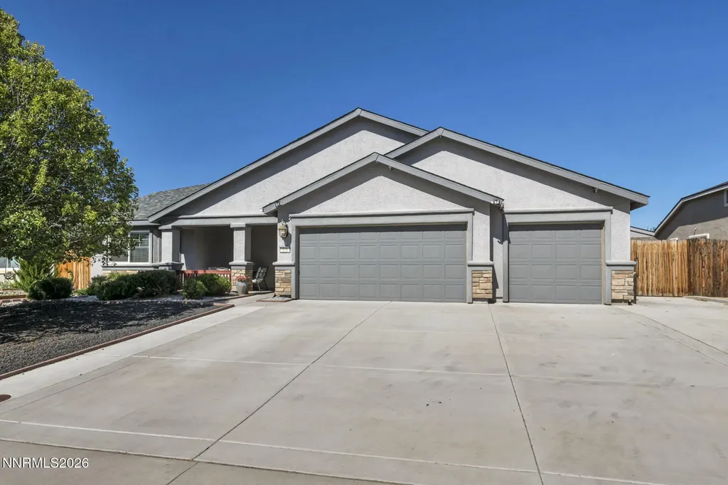121 Bethpage Dayton NV 89403