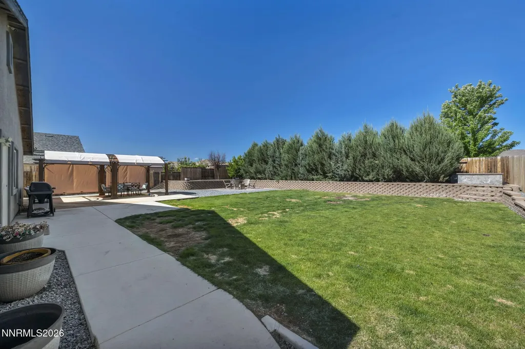 121 Bethpage Dayton NV 89403