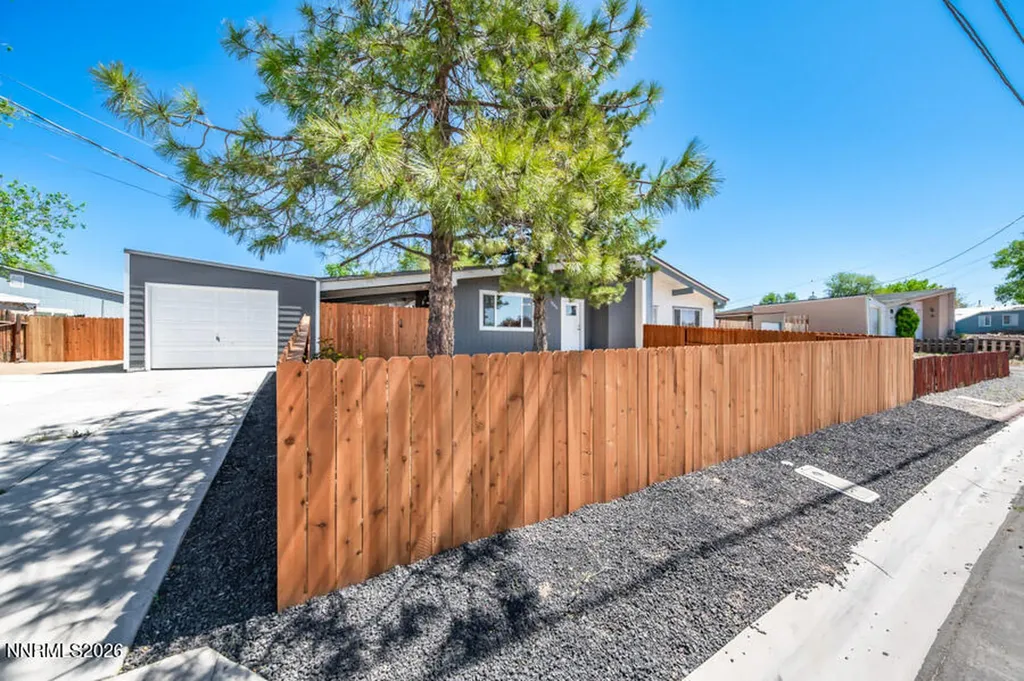 13702 Mt Shasta Reno NV 89506