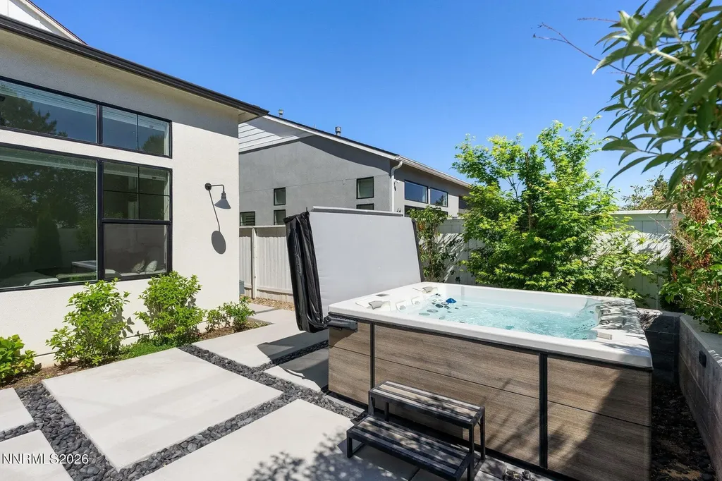 6110 Pleasant Oak Reno NV 89509
