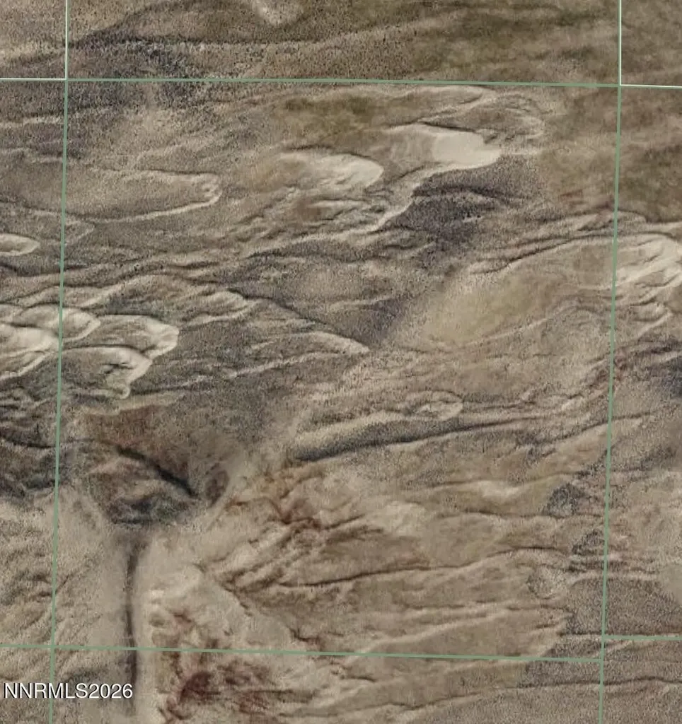 06-0401-02 Sec 5 Twn 37 Rng 38-acres: 664.83 Winnemucca NV 89445