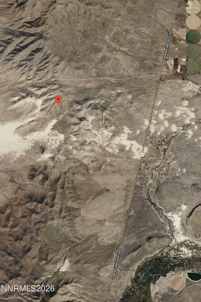 06-0401-02 Sec 5 Twn 37 Rng 38-acres: 664.83 Winnemucca NV 89445