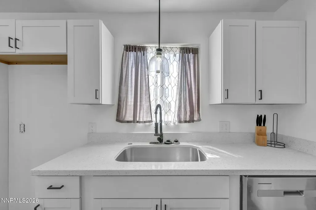 3715 Deodar Silver Springs NV 89429