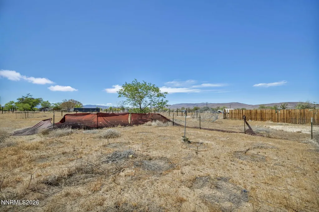 3715 Deodar Silver Springs NV 89429