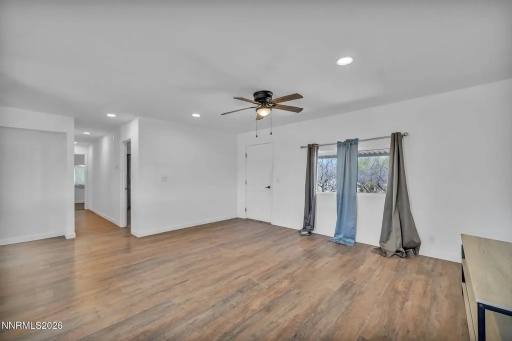 3715 Deodar Silver Springs NV 89429