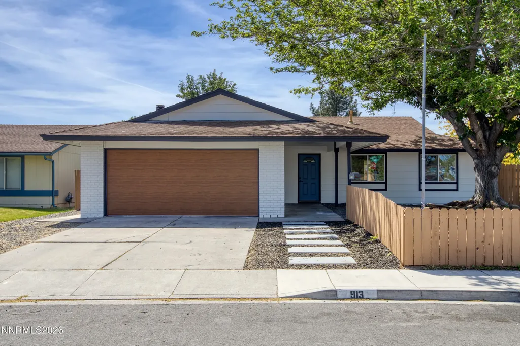 913 Glen Molly Sparks NV 89434