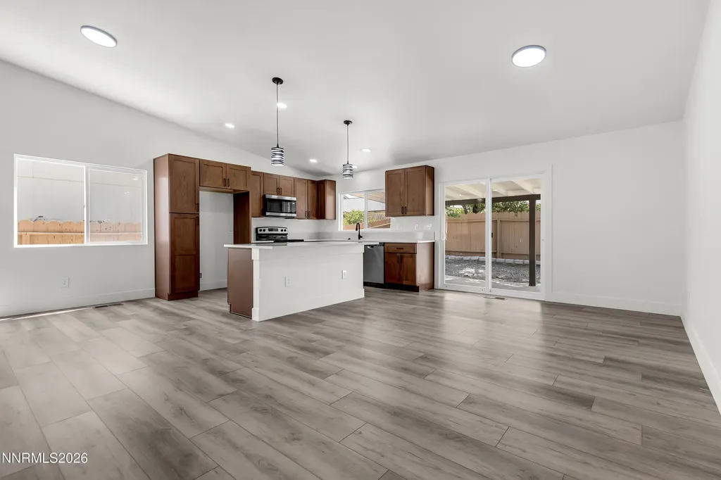 913 Glen Molly Sparks NV 89434