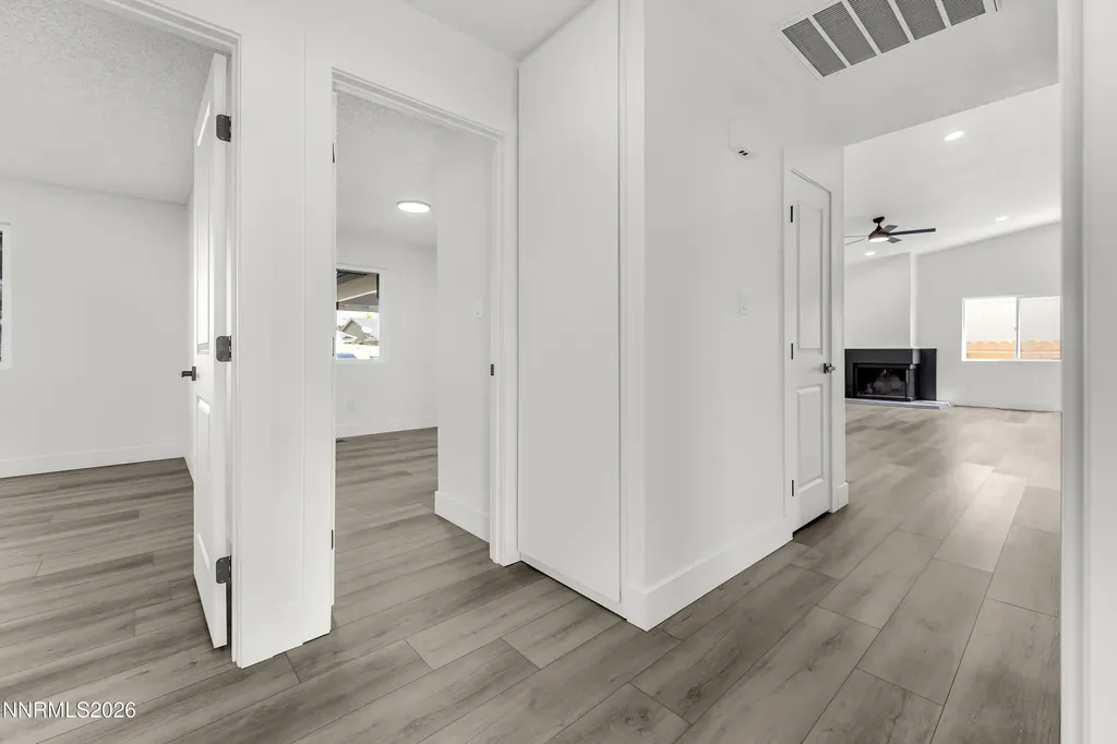 913 Glen Molly Sparks NV 89434