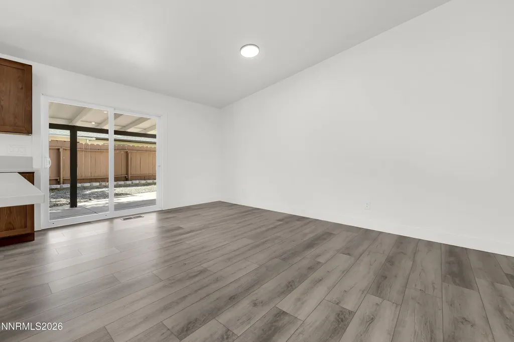 913 Glen Molly Sparks NV 89434