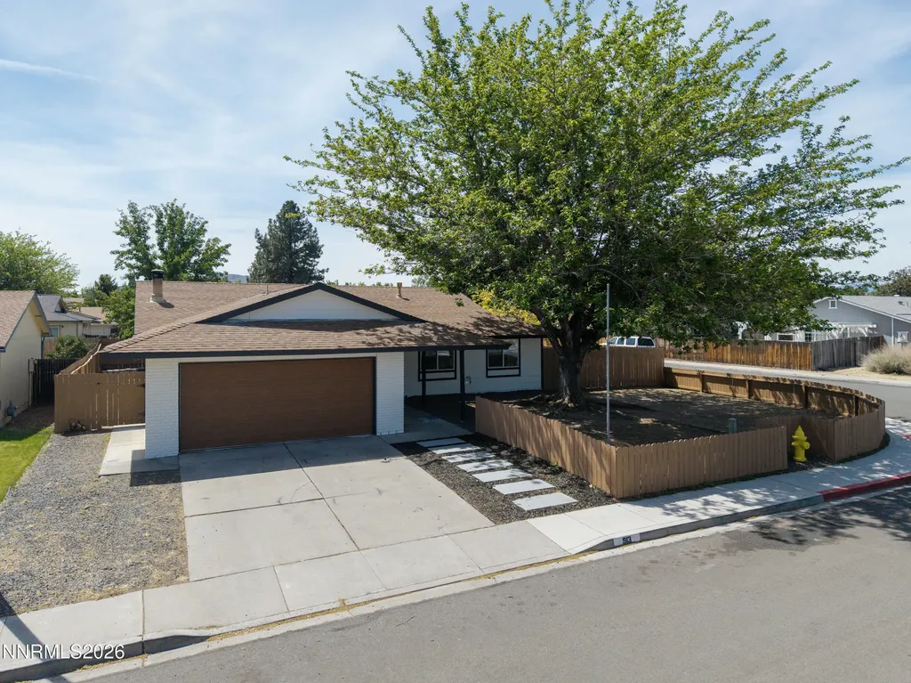 913 Glen Molly Sparks NV 89434