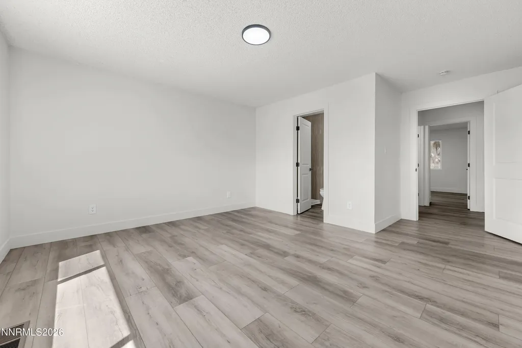 913 Glen Molly Sparks NV 89434