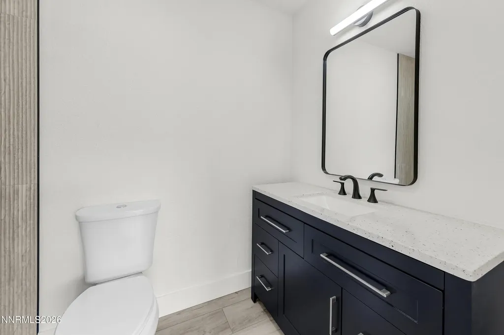 913 Glen Molly Sparks NV 89434