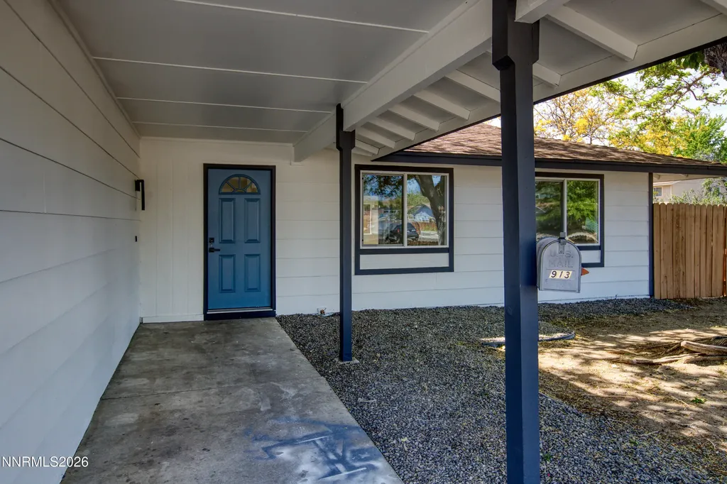 913 Glen Molly Sparks NV 89434