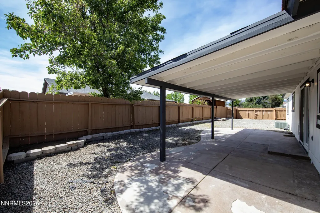 913 Glen Molly Sparks NV 89434