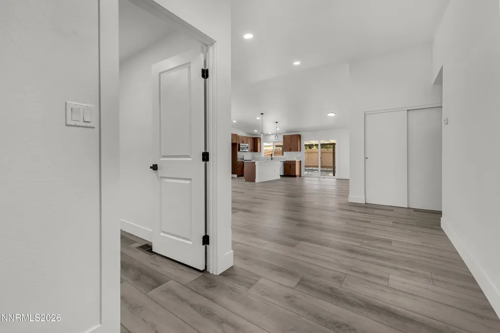 913 Glen Molly Sparks NV 89434