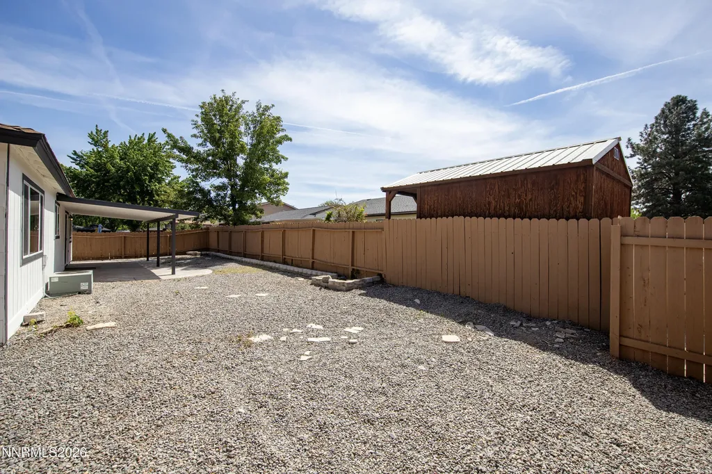 913 Glen Molly Sparks NV 89434