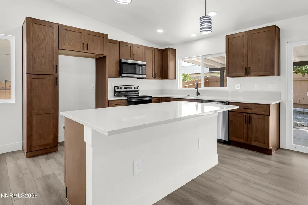 913 Glen Molly Sparks NV 89434