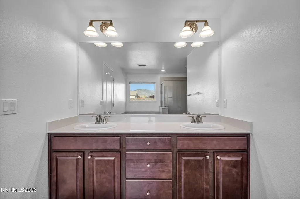 7181 Saddlehorn Carson City NV 89701