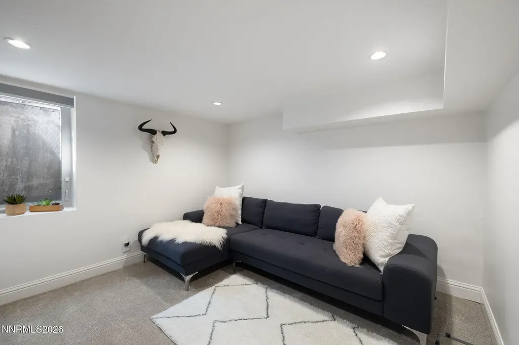 210 Bret Harte Reno NV 89509