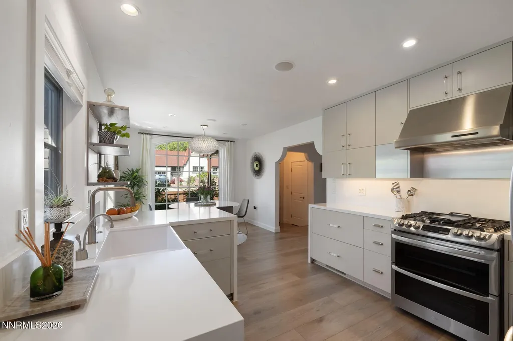 210 Bret Harte Reno NV 89509