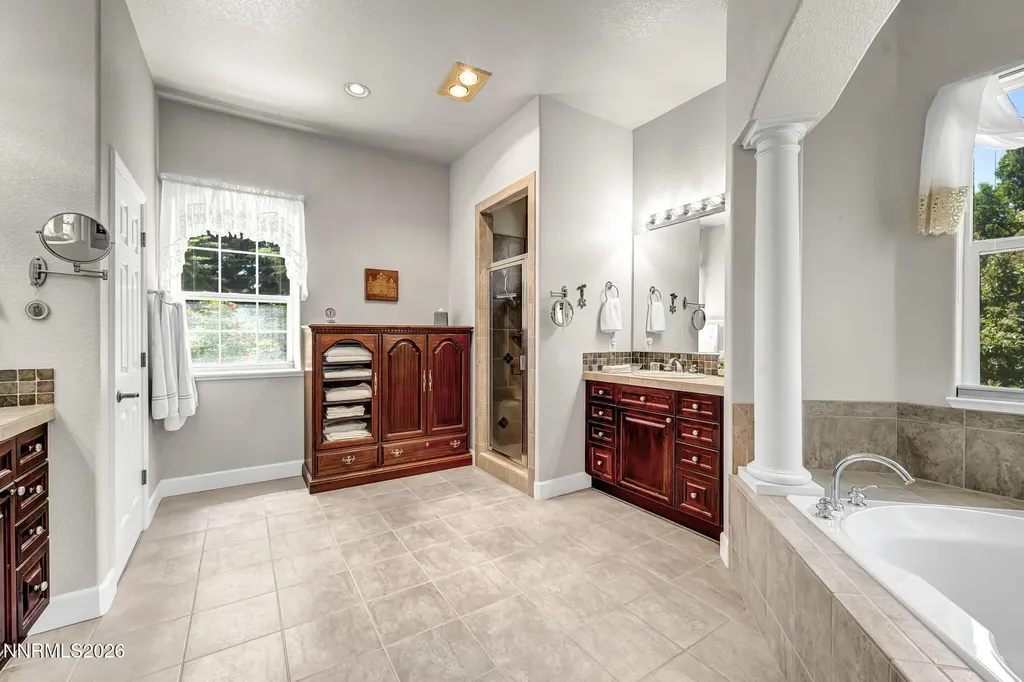 5417 Elk River Reno NV 89511
