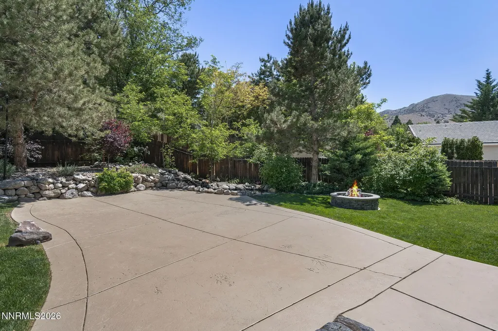 5725 Stillmeadow Reno NV 89502