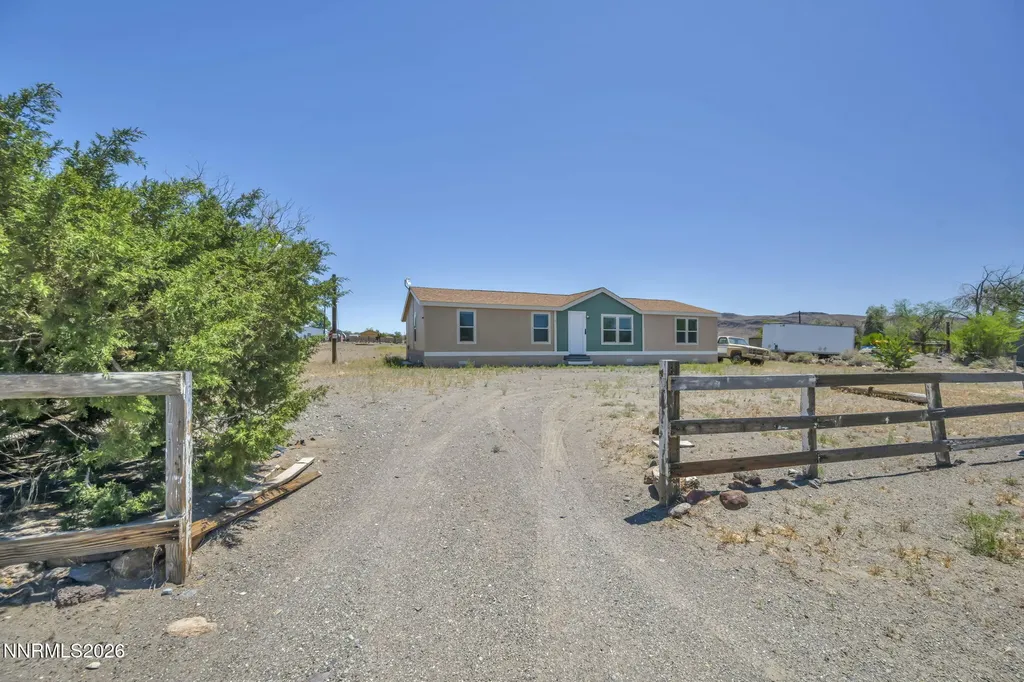 5180 Miwok Silver Springs NV 89429
