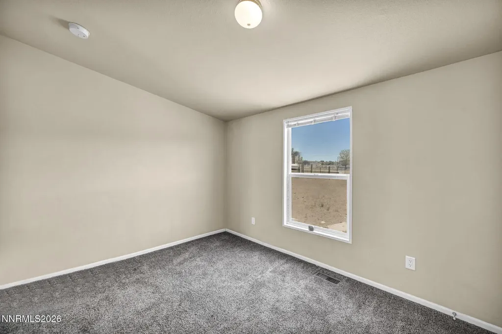 5180 Miwok Silver Springs NV 89429