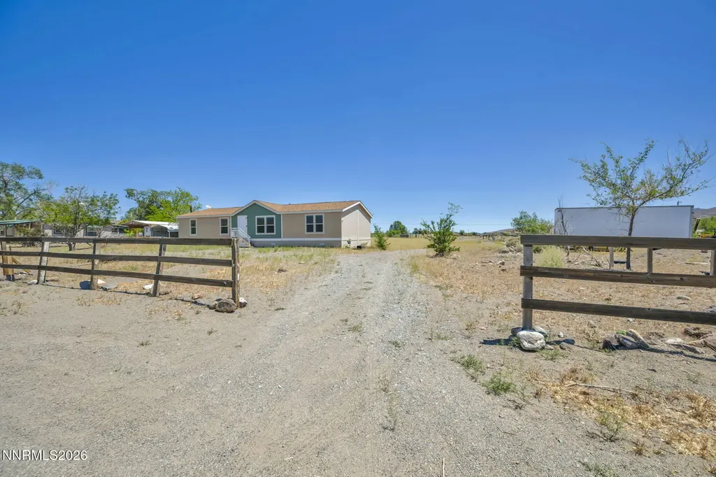 5180 Miwok Silver Springs NV 89429