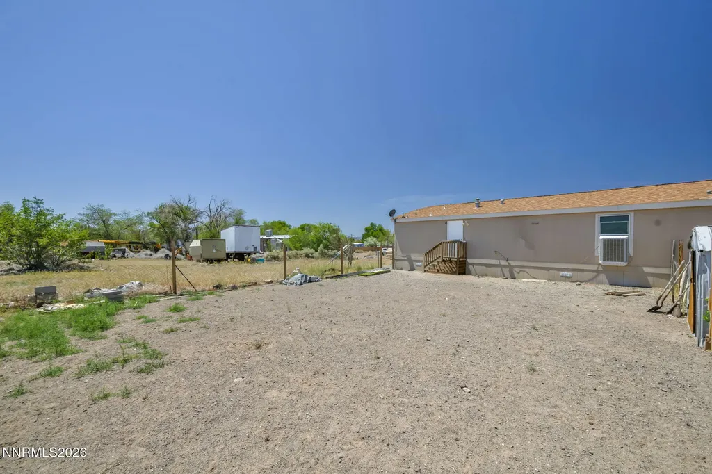 5180 Miwok Silver Springs NV 89429