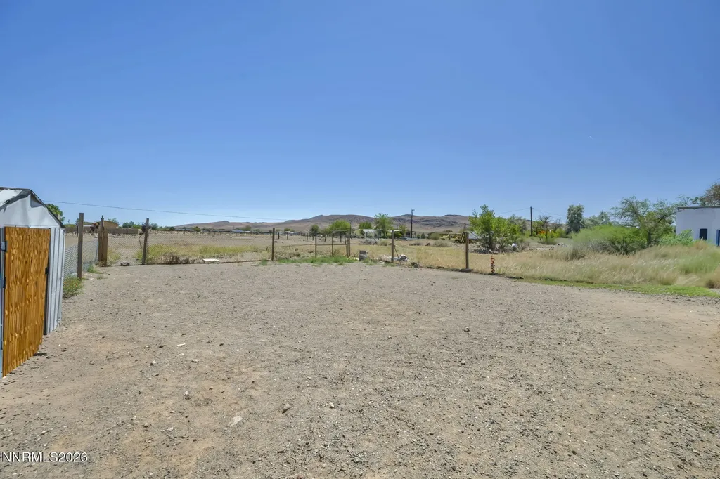 5180 Miwok Silver Springs NV 89429
