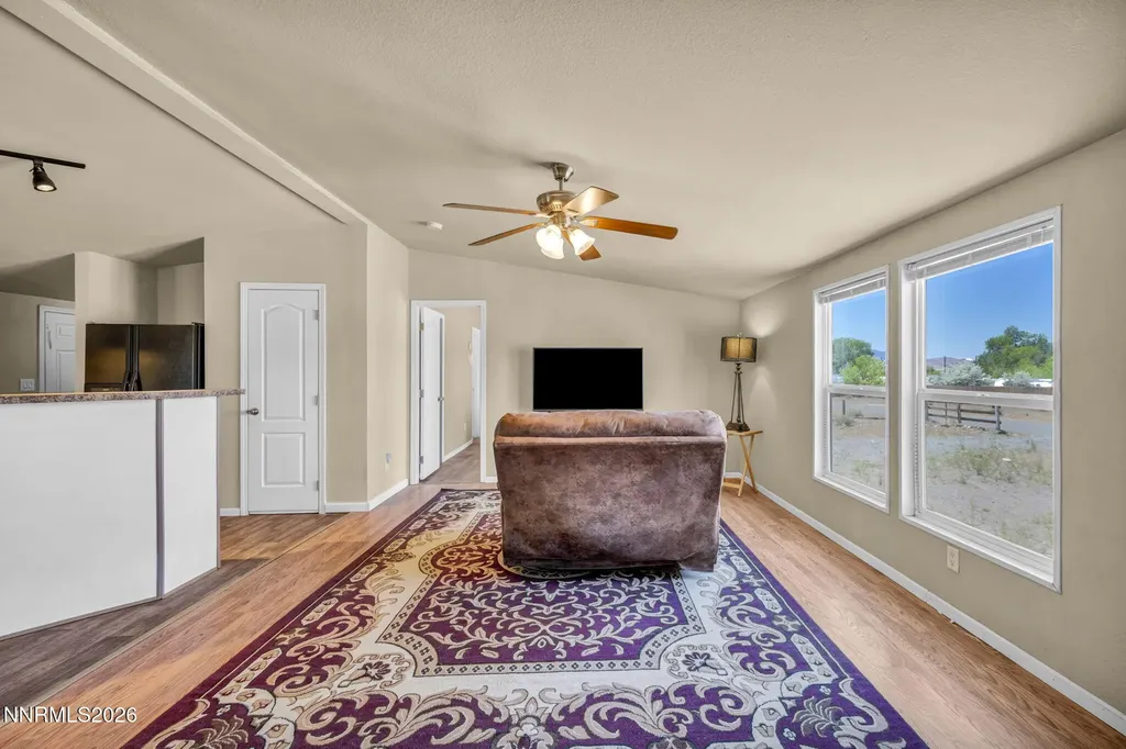 5180 Miwok Silver Springs NV 89429