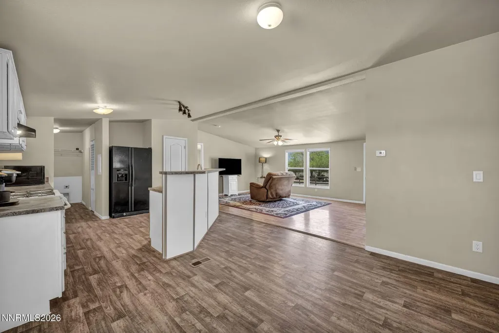 5180 Miwok Silver Springs NV 89429