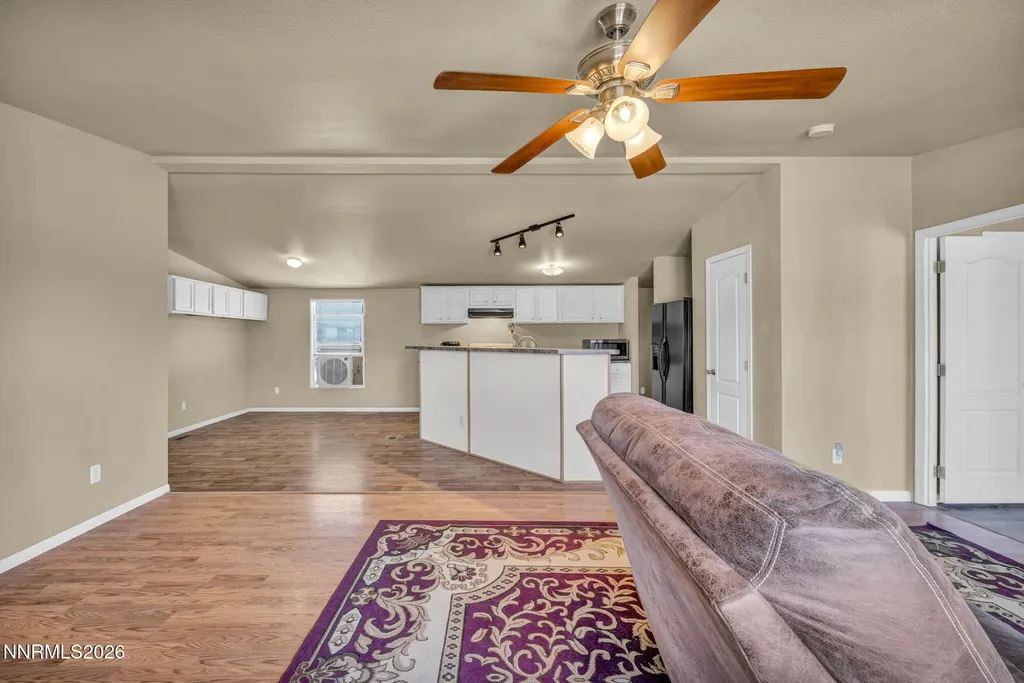 5180 Miwok Silver Springs NV 89429