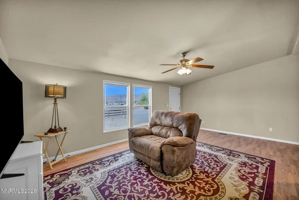 5180 Miwok Silver Springs NV 89429
