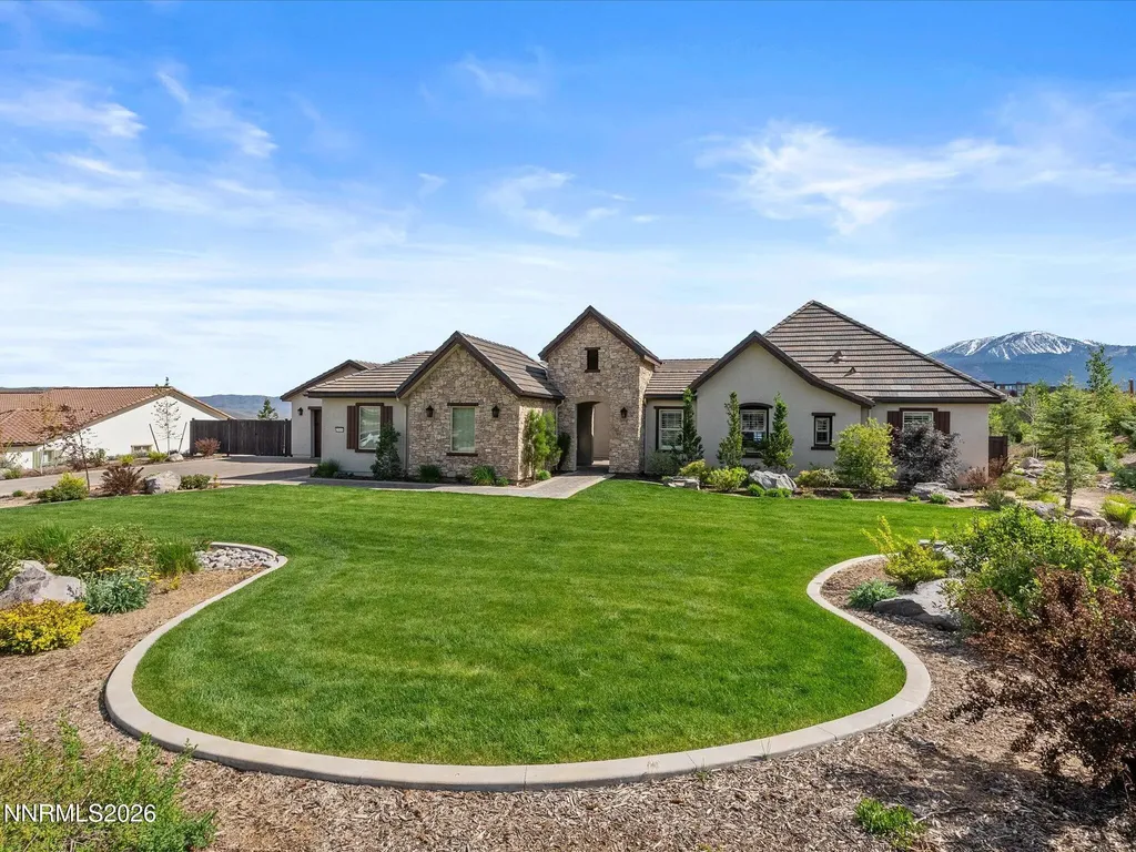 5444 Salmon River Reno NV 89511