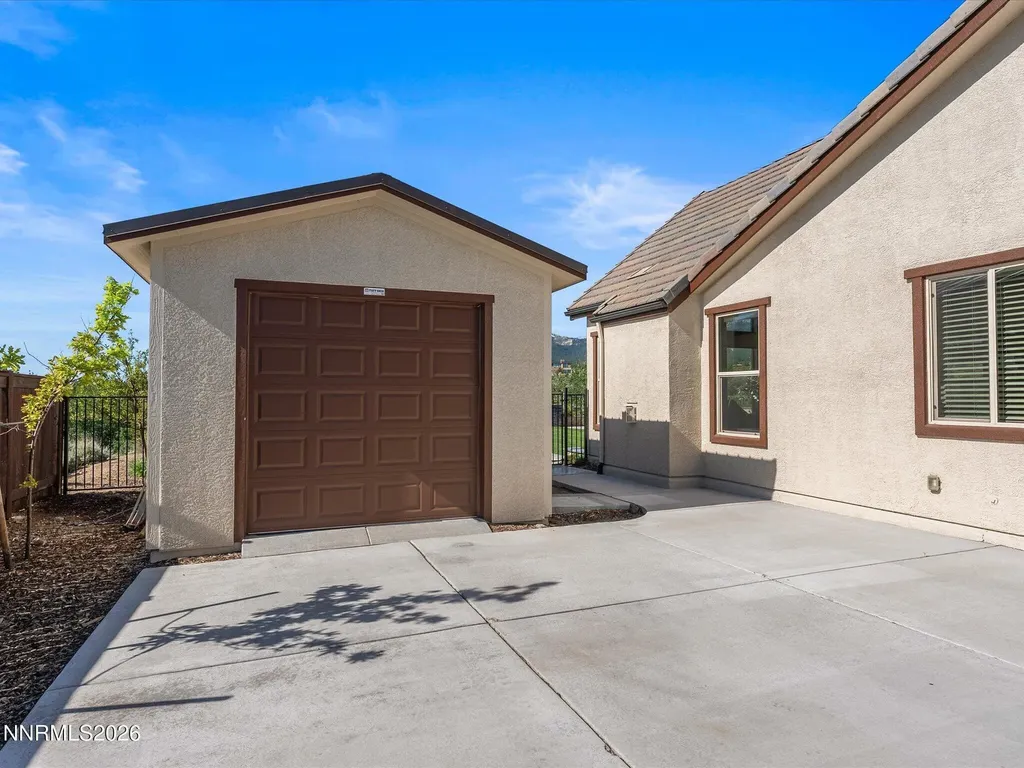 5444 Salmon River Reno NV 89511