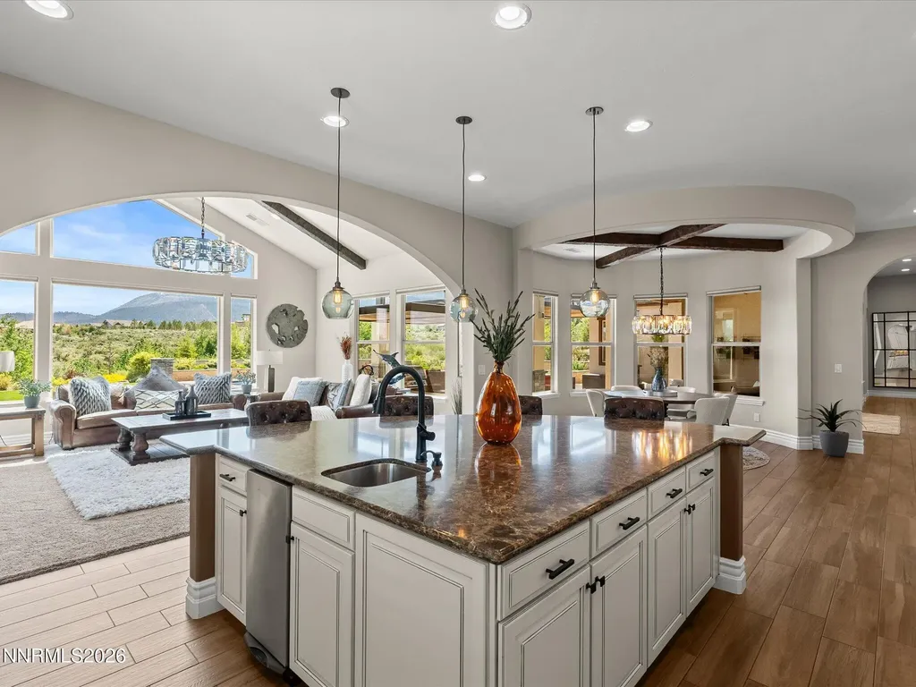 5444 Salmon River Reno NV 89511